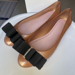 Melissa Women's Gold Jelly Flats With Bow